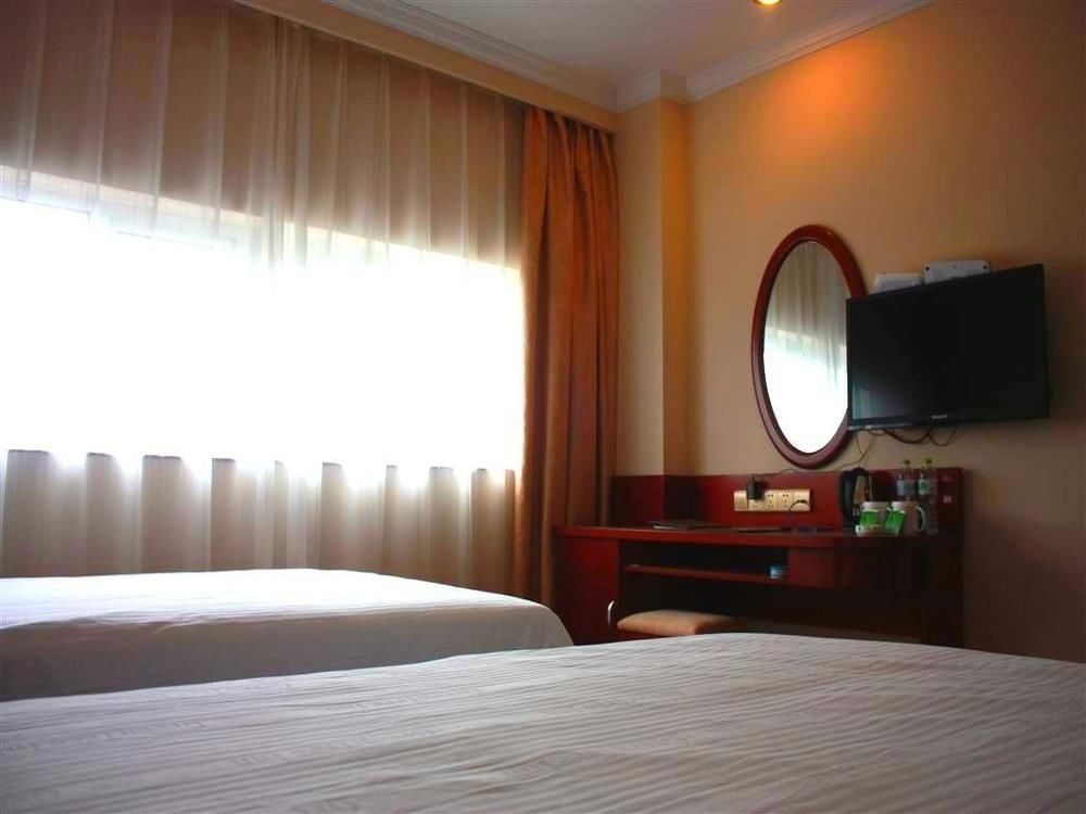Greentree Inn Shanghai Wild Zoo Dachuan Freeway Express Hotel ภายนอก รูปภาพ